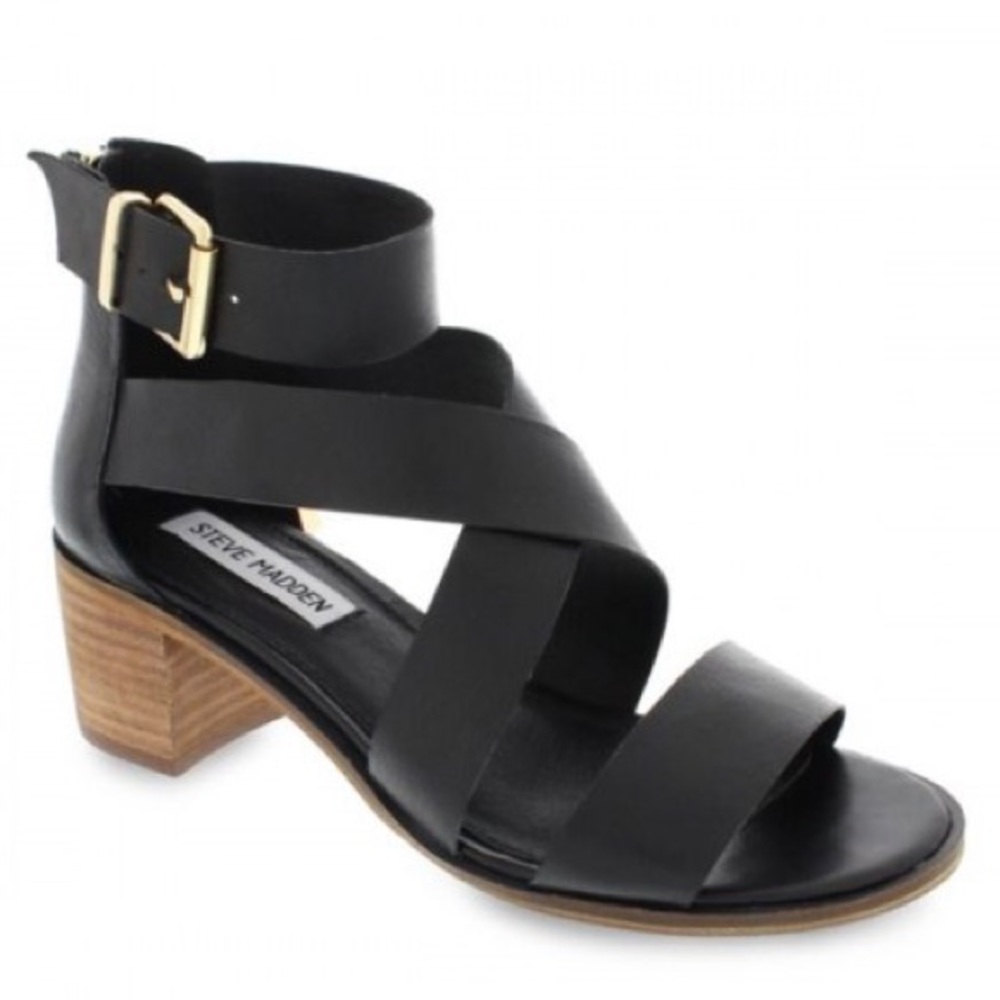 {STEVE MADDEN} Roselba Sandals